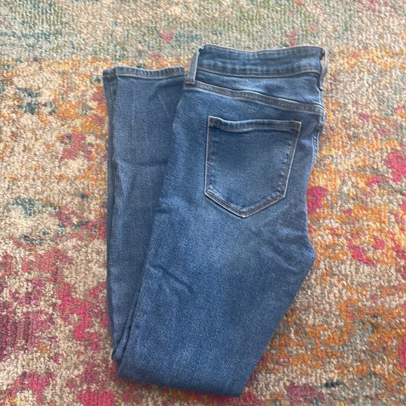 Old Navy Rockstar Super Skinny Mid-Rise - Picture 3 of 4